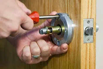 Hamden Locksmith And Key Hamden, CT 203-433-3553